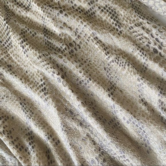 Haute Hippie Off the Shoulder top - Picture 4 of 8